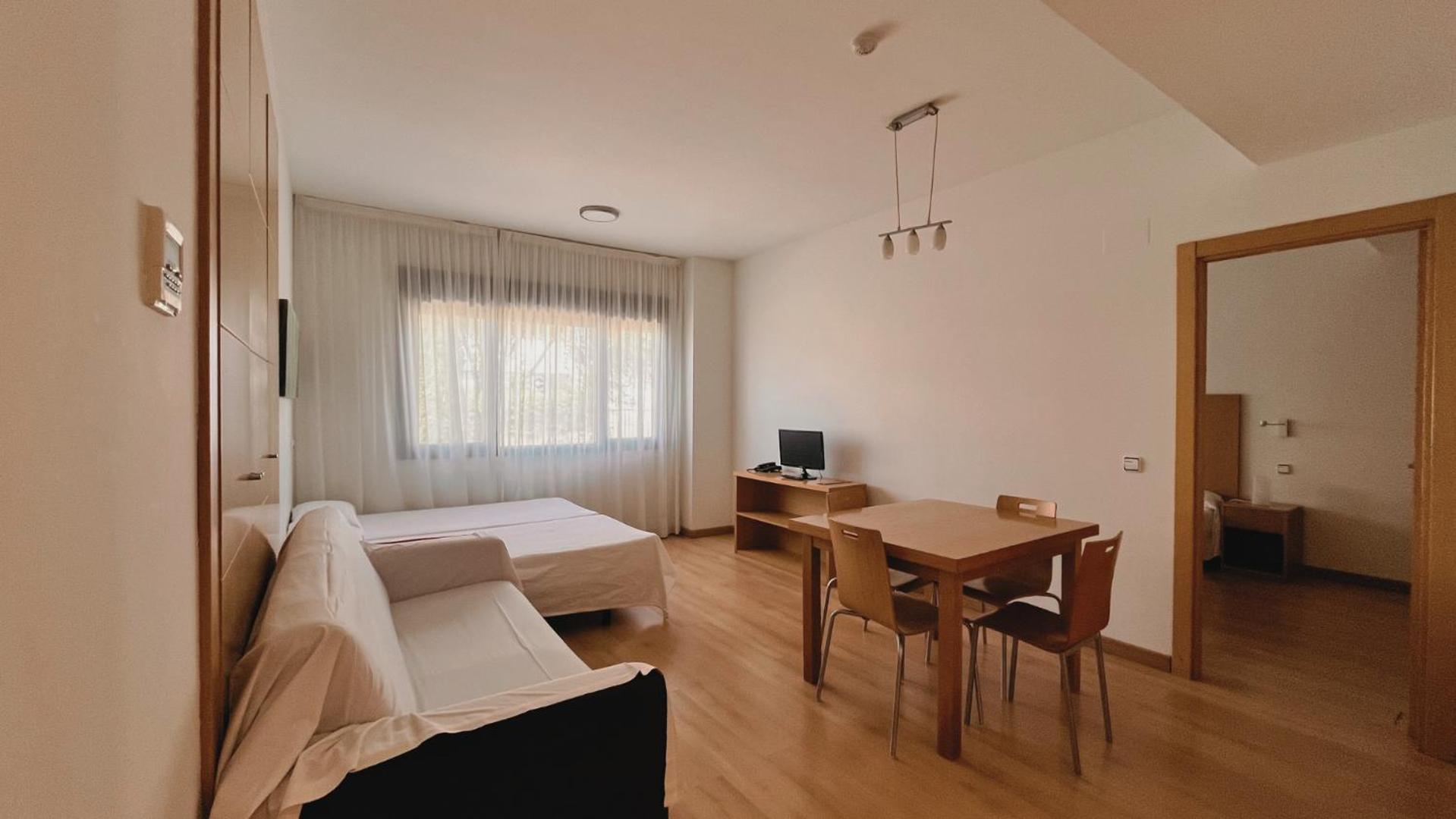 Hotel-Apartamentos Tartesos ลัสโรซัส เด มาดริด ภายนอก รูปภาพ