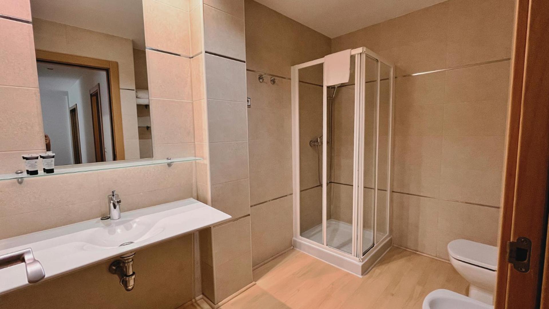 Hotel-Apartamentos Tartesos ลัสโรซัส เด มาดริด ภายนอก รูปภาพ