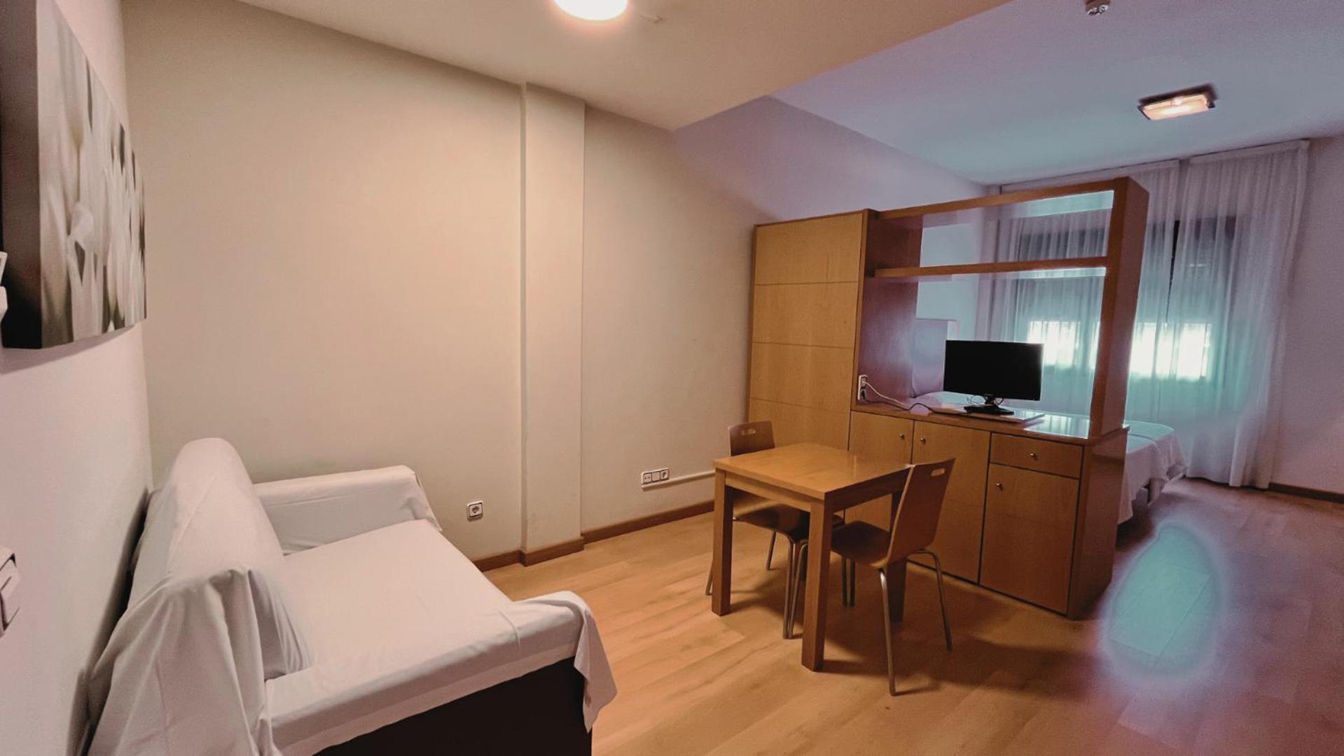 Hotel-Apartamentos Tartesos ลัสโรซัส เด มาดริด ภายนอก รูปภาพ