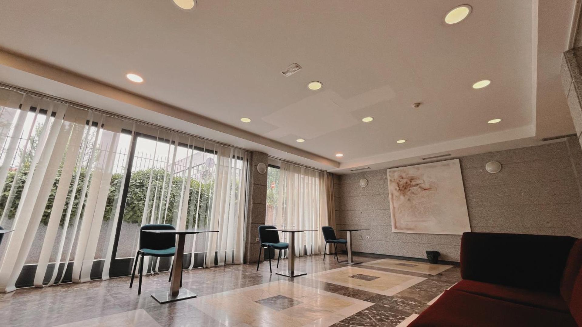 Hotel-Apartamentos Tartesos ลัสโรซัส เด มาดริด ภายนอก รูปภาพ